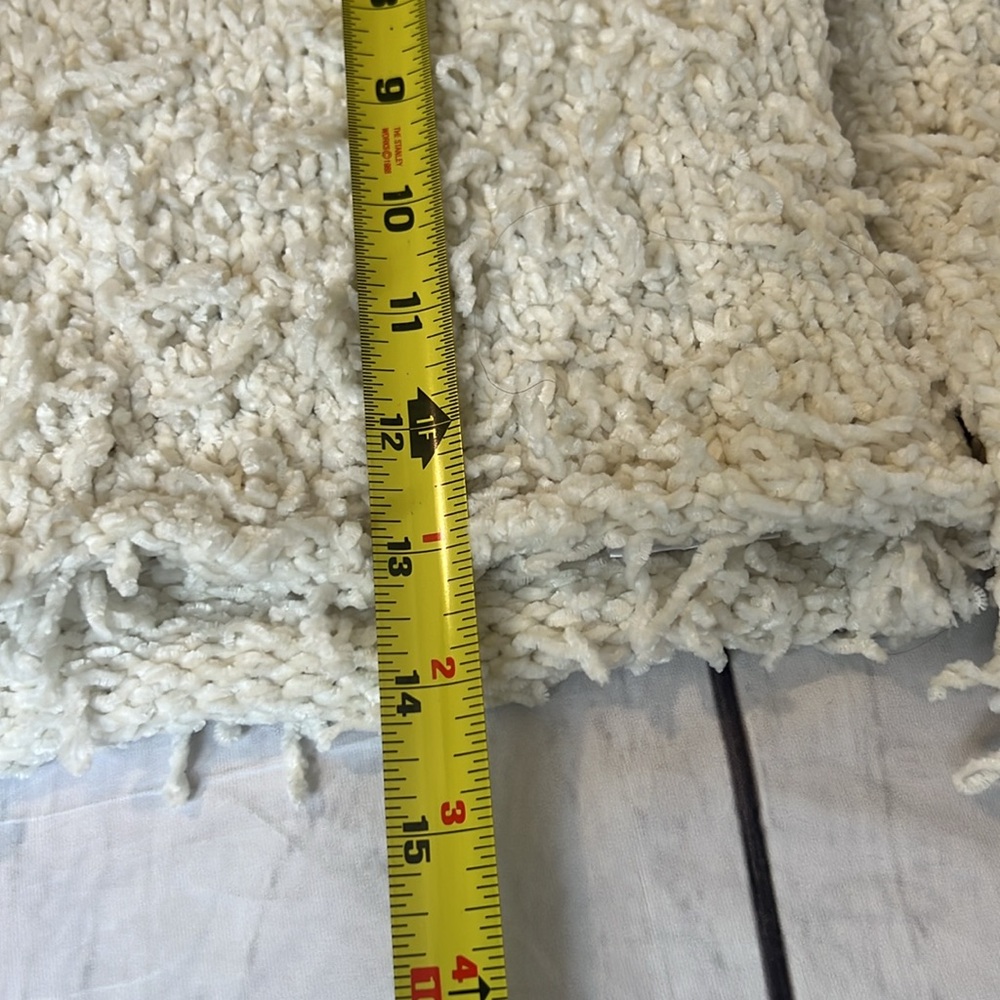Urban Outfitters White Crop Mock Neck Shaggy Soft Sweater, SZ: XS - Picture 4 of 7
